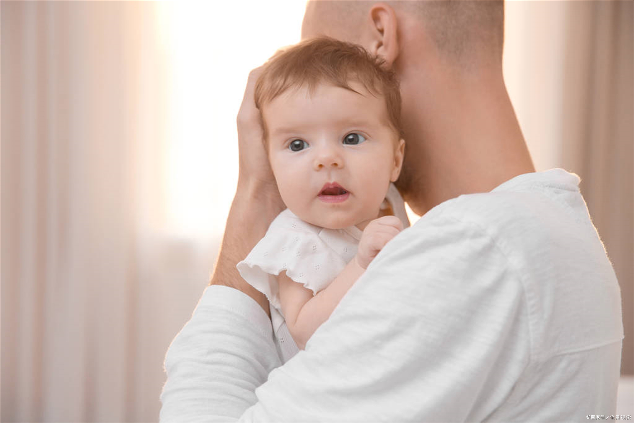 律师称华晨宇张碧晨未婚生子系违法,依据是什么?