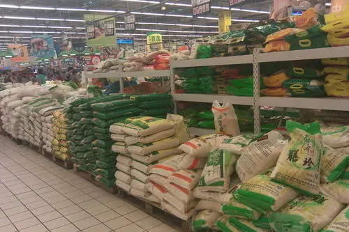 多地居民正在购买应急储备物资,他们为什么要购买这些物资?