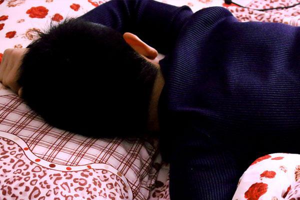 特别困又睡不着怎么办?