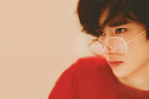 易烊千玺自评演技精湛，如何评价明星的自夸？