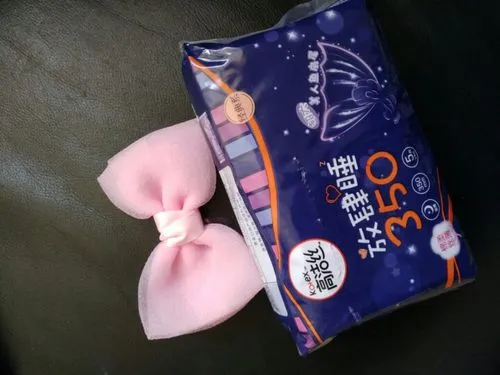 高洁丝卫生巾被曝有黄色污染物,具体的情况如何?