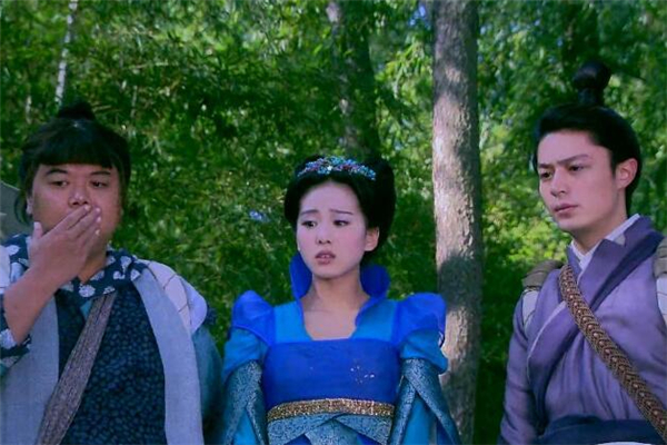 刘诗诗民国造型曝光,身穿蓝色长裙,她这个造型如何?