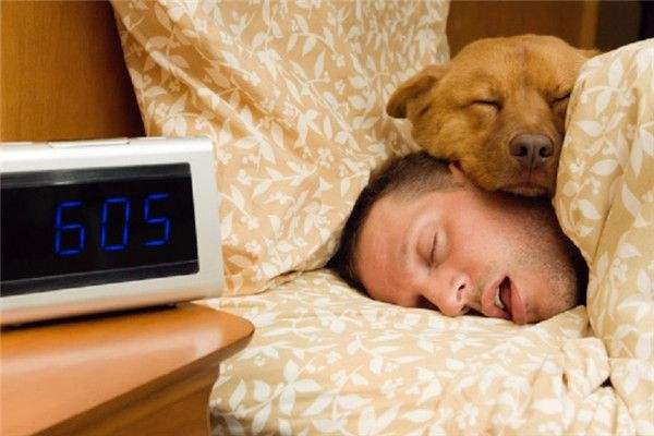 睡觉时,身体突然“抖”了一下,是什么原因?