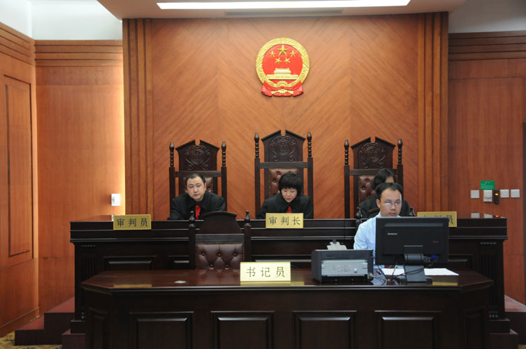 南昌职员因国庆节拒绝上班被开除,将公司告上法庭,法院最终是如何判的?