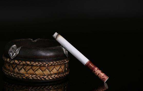 疫情下世卫组织建议立即戒烟是怎么回事?