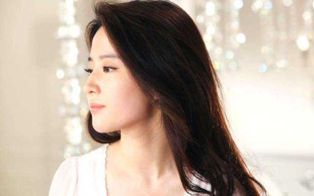 刘亦菲、关晓彤的左脸能打100年,为什么会有”左脸定律“?