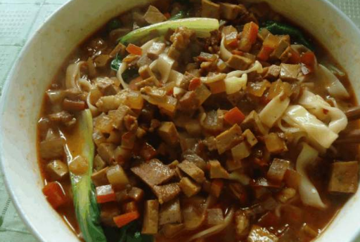 外卖连汤带水抛下楼称是狗干的,到底是谁干的?