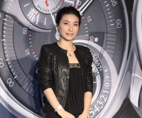 嫁入霍家后,郭晶晶遭“港圈”贵妇团集体排斥,事情的真相是什么?