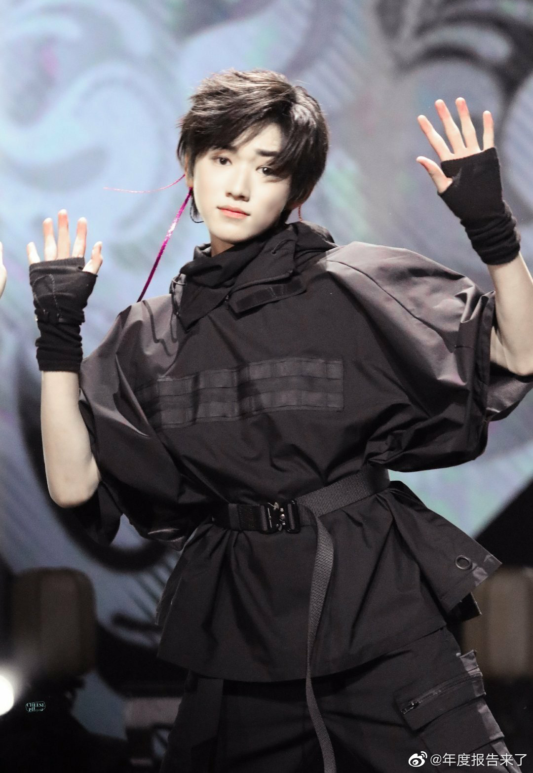 宋亚轩日不落漫不经心舞，他的舞蹈实力如何？