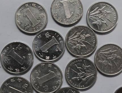 星巴克拒收硬币，这种行为提倡吗？