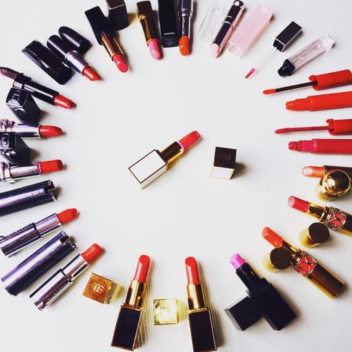 去年口红销量下滑近半,销量下滑的原因有哪些?