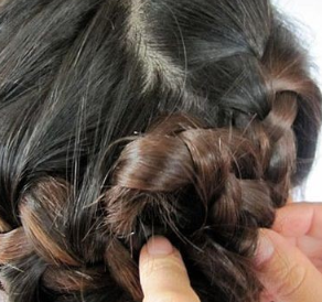 10一12岁编发辫子教程是怎样的?