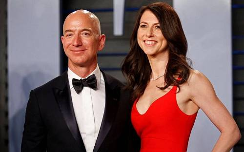 贝索斯前妻做了什么,为什么能成为美国女首富?