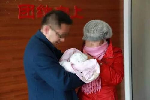 济南活婴被埋在荒坡一事的真相是什么?