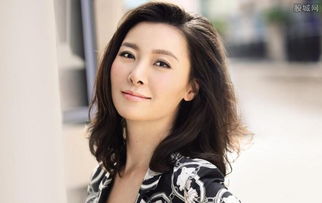 柯蓝穿16年前的礼服主持,她的主持功底怎么样?