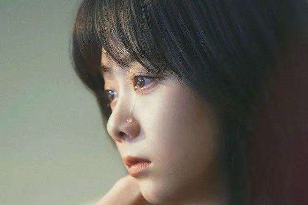 谭松韵庭审哽咽发言,她都说了些什么?