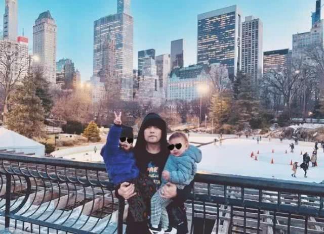 周杰伦罕见晒女儿照片,遗传昆凌长腿基因,网友夸赞美若天仙,你觉得呢?