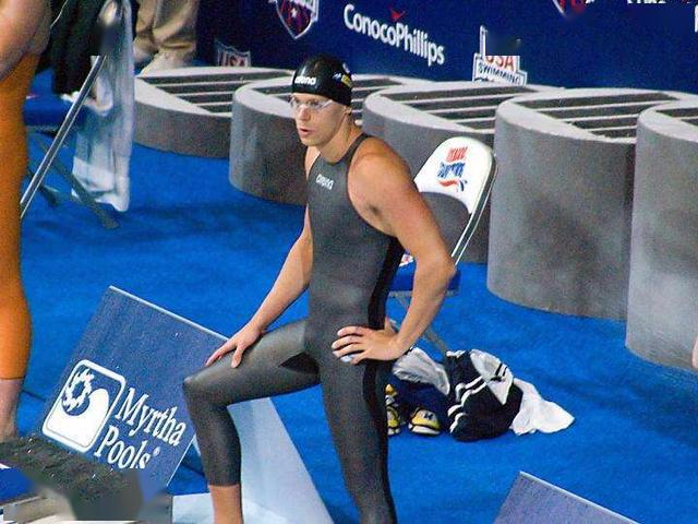 为什么游泳比赛禁用“鲨鱼皮”泳衣?