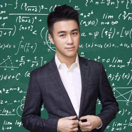 如何看待何猷君说的“我不是有无限额度的富二代”这句话?