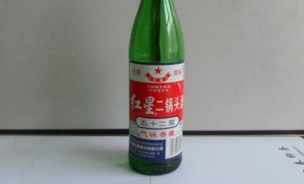 红星二锅头回应酒里泡苍蝇,到底是在甩锅还是另有他因?