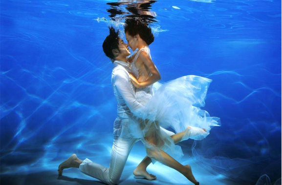 魏晨成功求婚女友,比一见钟情更难的是一生钟情吗?