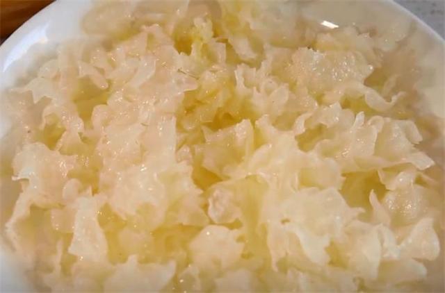 哪些食物放在一起煮粥,比吃燕窝都营养,还能大补胶原蛋白呢?