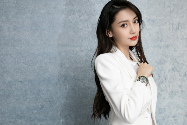 Angelababy假扮NPC吓人,众人的反应是什么样的?