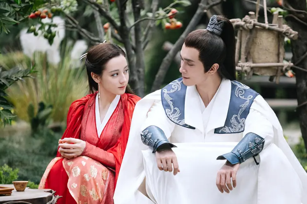 在《三生三世枕上书》中,阿兰若究竟是死于哪一年?