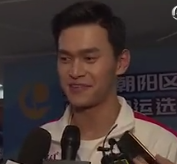 孙杨的牙齿为什么被称为鲨鱼牙?