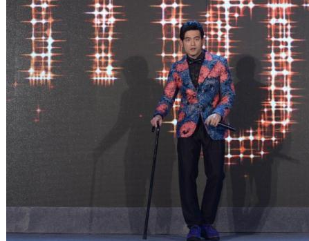 周杰伦演唱会在哪里摔倒？