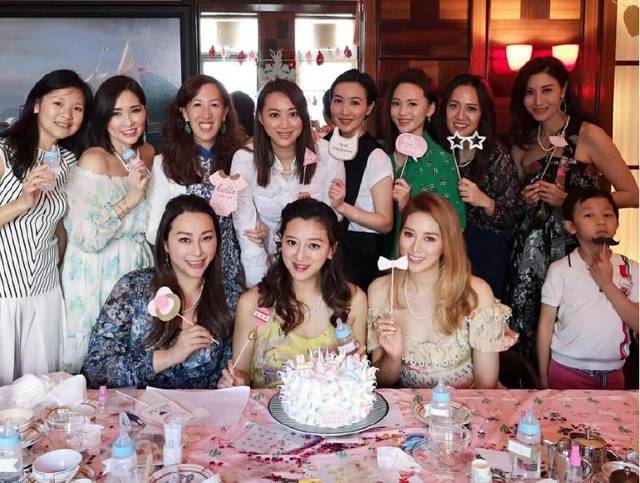 嫁入霍家后,郭晶晶遭“港圈”贵妇团集体排斥,事情的真相是什么?