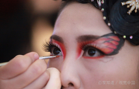 化妆步骤是什么？