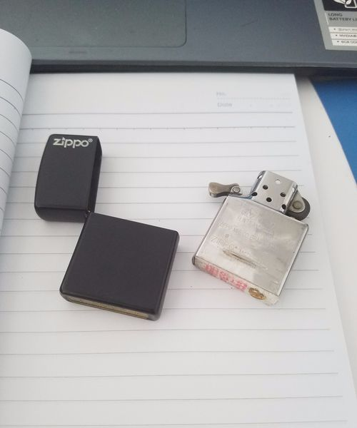 新买的ZIPPO打火机怎么用?