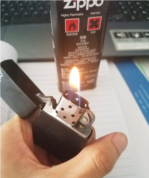 新买的ZIPPO打火机怎么用?