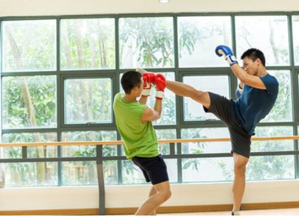 散打的基本功怎么练法?!