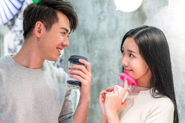 女生和男生对视，不同的眼神代表什么含义？