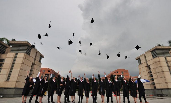 大四学生知网账号被盗后现电商平台，到底是怎么回事？