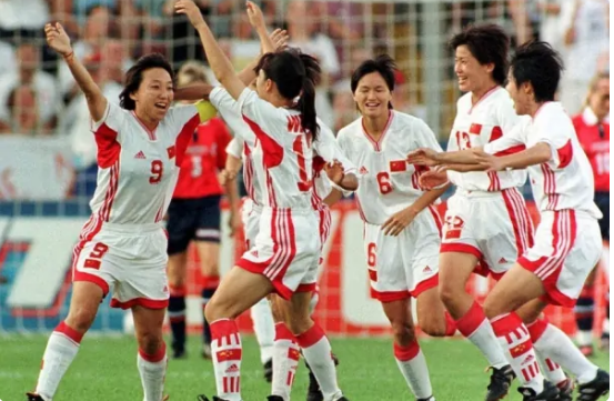 铿锵玫瑰的意思