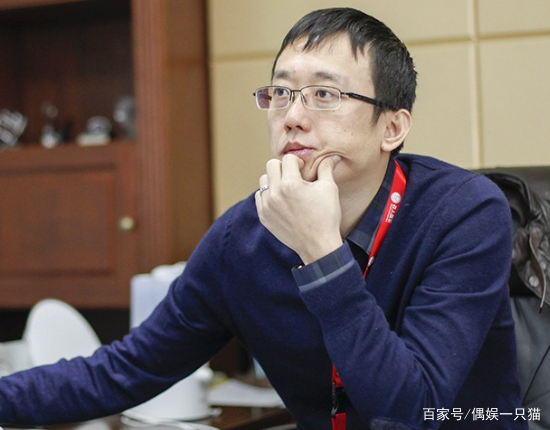 凤凰传奇“玲花”的老公，其实是知名的他，难怪没能和曾毅在一起，为何？