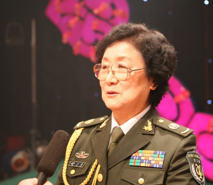 看见你们格外亲 歌词