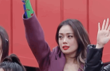 容祖儿在姐姐堆里蹦迪,如何评价他最新一起《浪姐》里的表现?