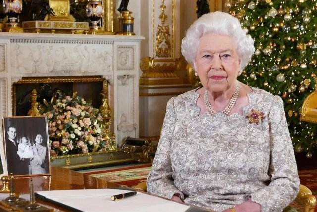 英国女王今年多大年龄