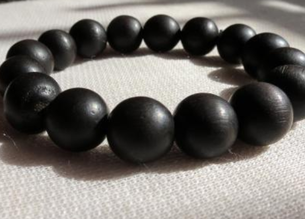沉香手串多少钱？