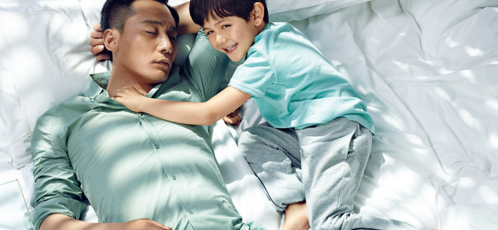 刘烨助理利用职务之便骚扰女粉丝,刘烨知道后他是怎么做的?