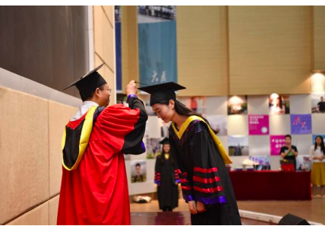 脱产研究生和在职研究生的区别是什么？