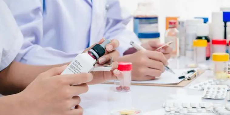 药剂师报考条件