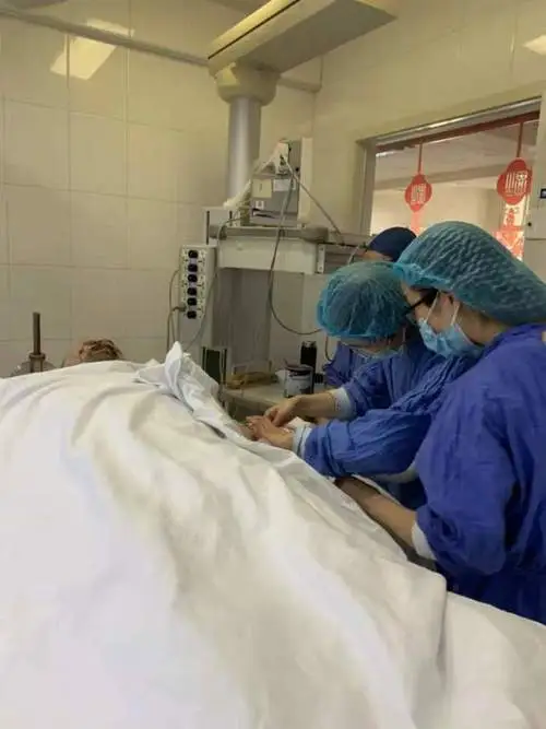 上海瑞金医院受伤者含儿科主任和护士,凶手此次行凶的目的究竟是什么?