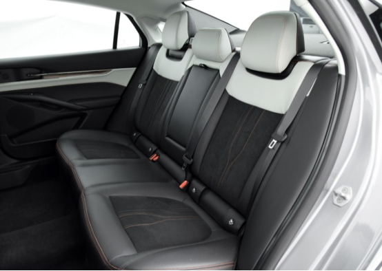 15.98-21.68万，新一代福特蒙迪欧这定价够不够良心？