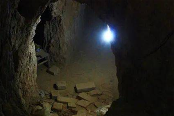 河南老人挖通宋代古地道，竟能连接每家每户！为何古人如此有智慧？