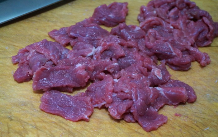 炒牛肉怎样才能像饭店里那样嫩而且有弹性